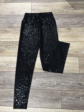 Black Gloss Leopard-Texture Leggings